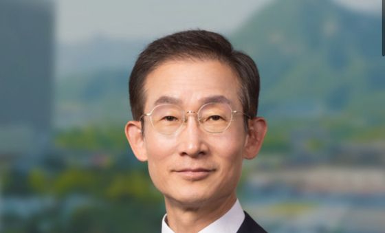 李대통령, 감사원장 후보자에 김호철 지명