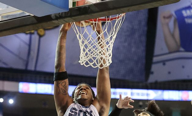 네이던 나이트, 엘리웁 덩크