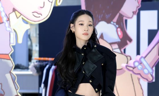 애니, 블랙 카리스마