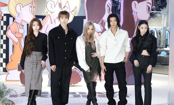 올데이프로젝트 '룩앳미'