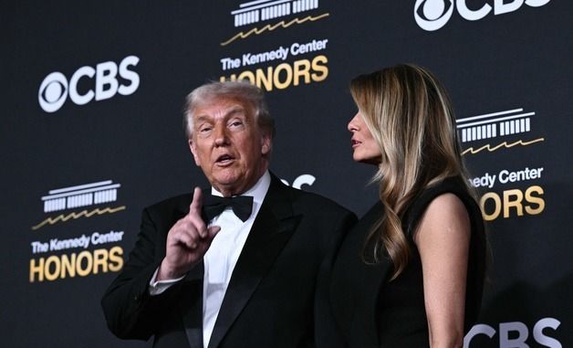 [포토] 워싱턴 케네디센터 도착한 트럼프 부부