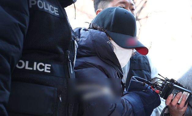 부부싸움 중 남편 살해한 60대 아내, 구속심사