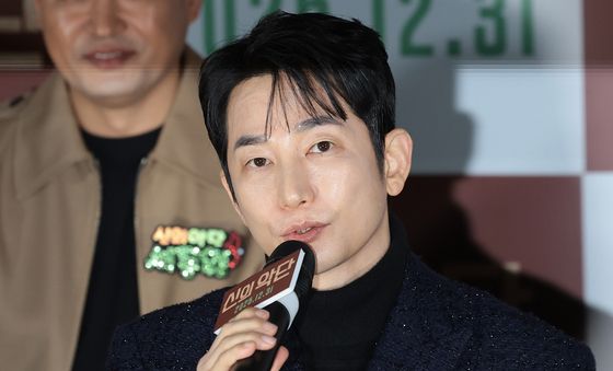 박시후, 10년 만에 스크린 나들이