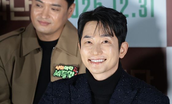 미소짓는 박시후