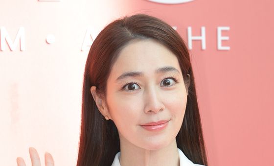 이민정, 빛나는 미소