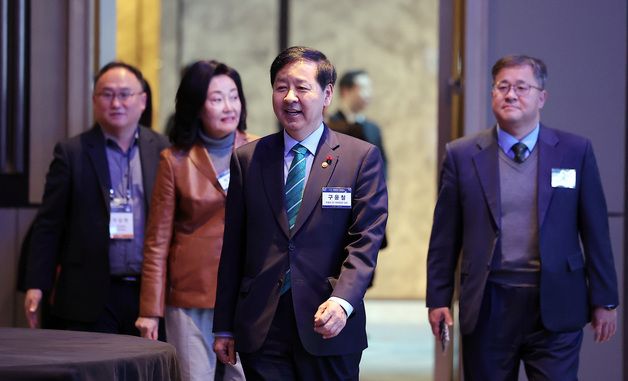 미래전략 콘퍼런스 참석하는 구윤철 부총리
