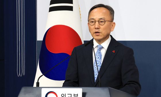 정례브리핑하는 박일 외교부 대변인