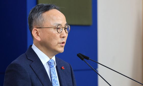 정례브리핑하는 박일 외교부 대변인