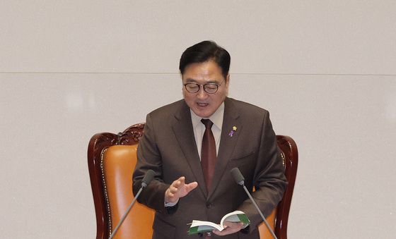 발언 이어가는 나경원 의원