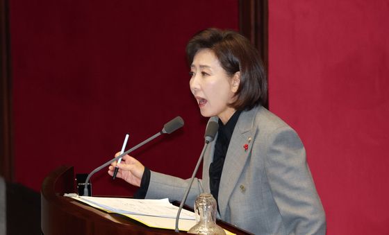 필리버스터 돌입한 나경원 국민의힘 의원