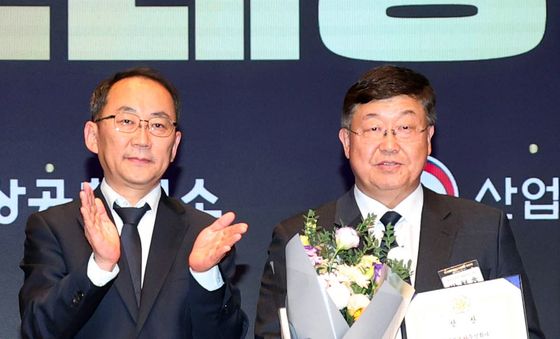 박철호 동아오츠카㈜ 대표, 국무총리상 수상