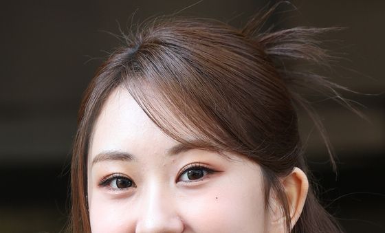 전유진, 소녀 미소