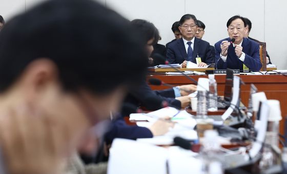 국회 출석한 설동호 대전시교육감