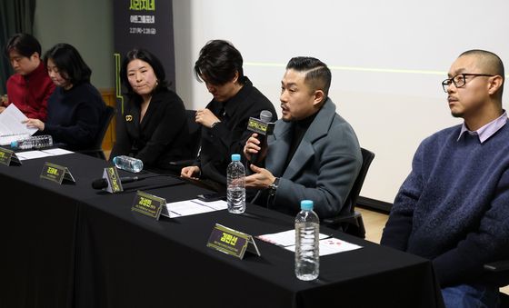 무용극 '갓세렝게티' 소개하는 김성민 안무가