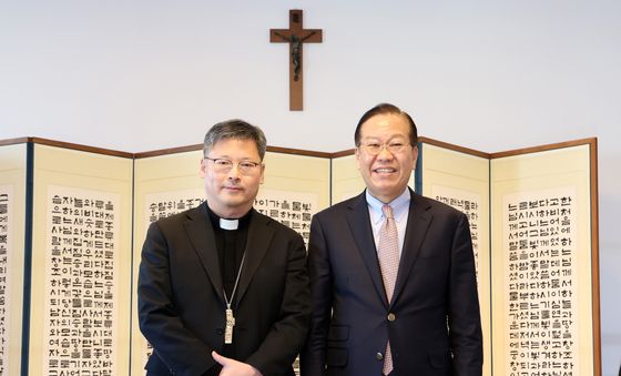 권영세 '정순택 대주교와 함께'