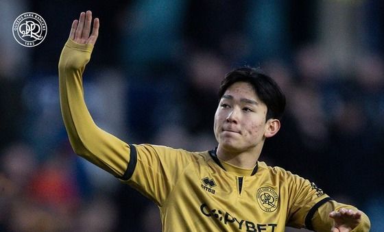 경기 후 팬들에게 인사하는 양민혁