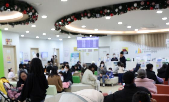 연휴 반납하고 어린이 지키는 소아전문병원