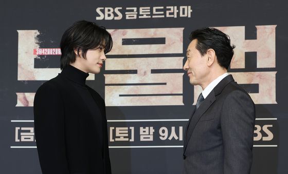 박형식·허준호, 눈빛 대결