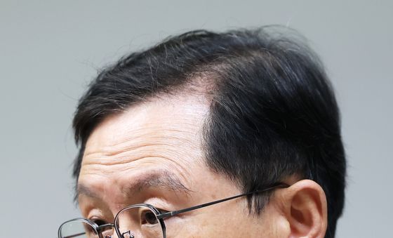 尹측 "불법 동원해 대통령 체포하고 수사"