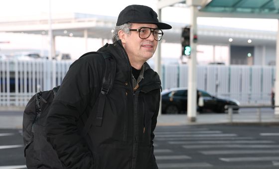 출국하는 마크 러팔로