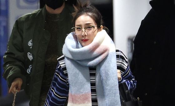 산다라박, 40세 나이라고는 믿기지 않는 동안 미모