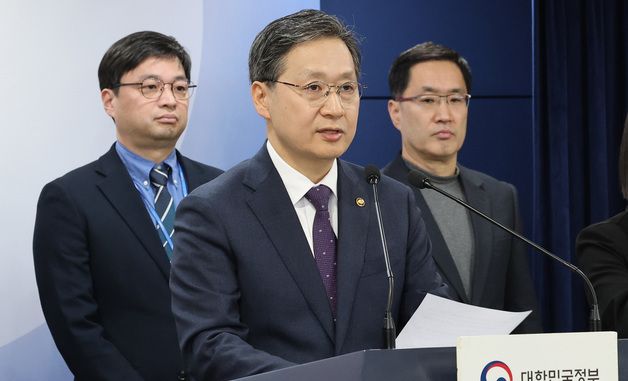 브리핑하는 윤영빈 우주항공청장