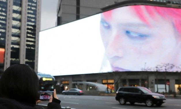 신세계스퀘어에서 만나는 지드래곤 신곡 뮤비