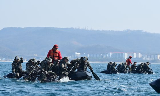 해병대 돌격 앞으로