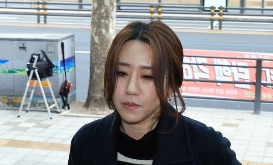 김건희 여사·명태균 씨 고소장 든 조성은 대표