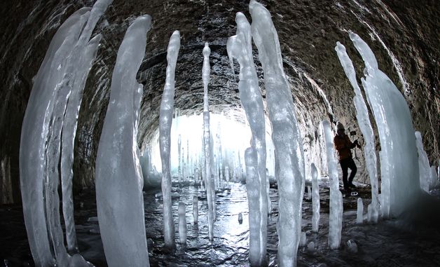 입춘 강추위에 솟아난 '역고드름'