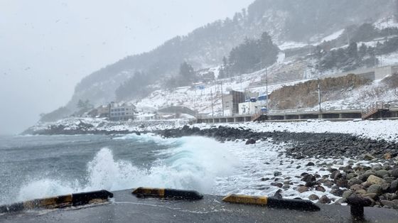 눈에 갇힌 울릉도