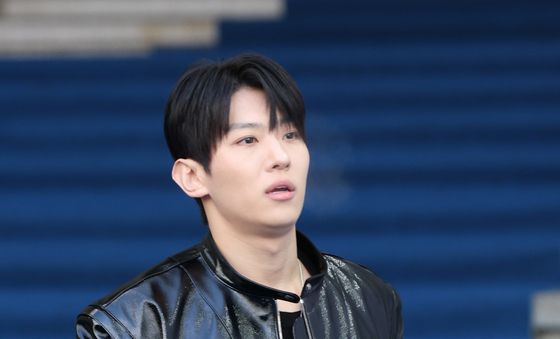 강철 체력 덱스도 '얼음' 만드는 강력 한파