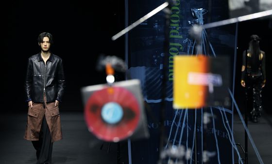 크래비티 민희, 오늘은 아이돌 아닌 모델