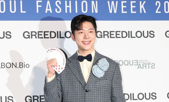 하재웅, 빛나는 미소