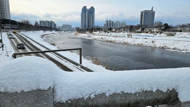 눈 덮인 마전교