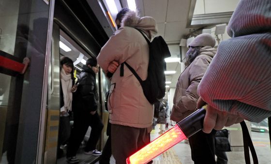 9호선 당산역 선로 장애 발생 '열차 지연 운행'