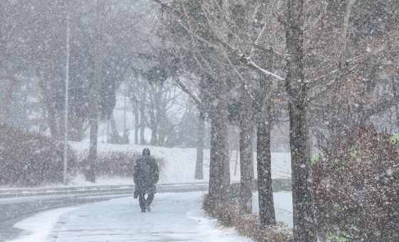 한파에 폭설까지