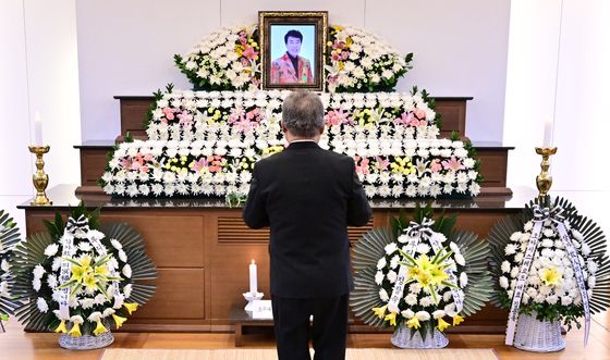 '국민가수 송대관을 떠나보내며'