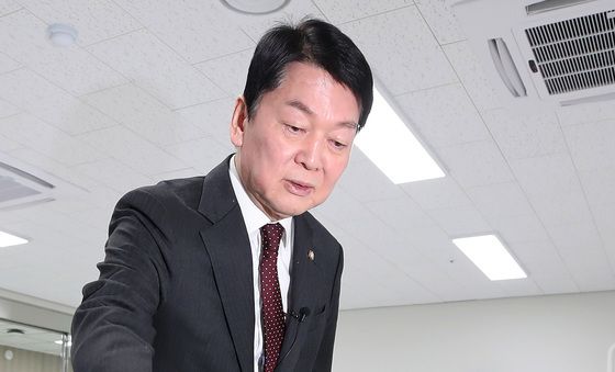 로봇재활치료시설 살펴보는 안철수