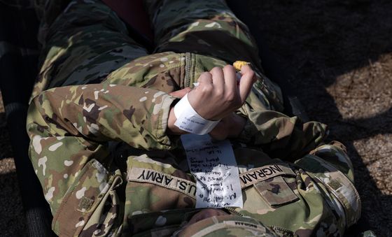 대량 사상자가 발생하면 환자 체크 및 분류부터