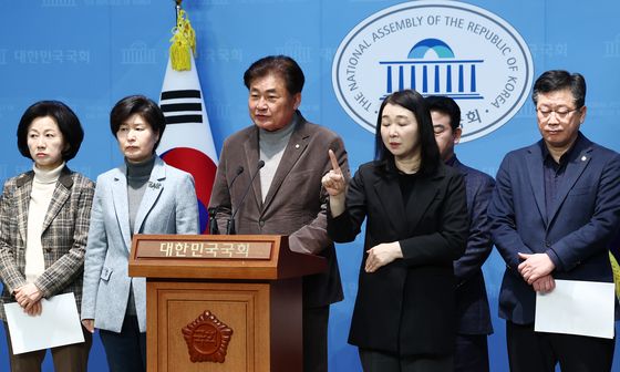 대통령 파면 이유 100가지 발표하는 野 3선