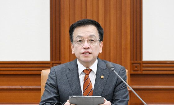 모두발언하는 최상목 권한대행