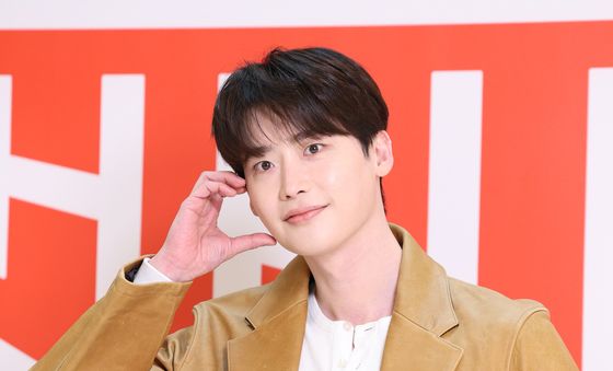 이종석, 사랑스러운 인사