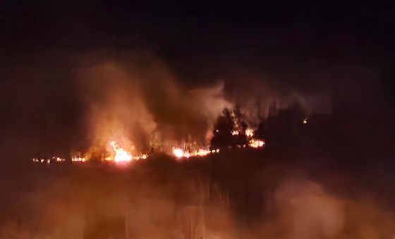 밤까지 이어지는 산청 산불