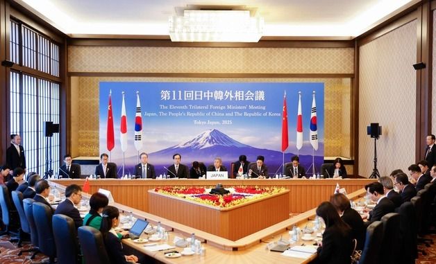 [포토] 도쿄서 열린 한국, 중국, 일본 외교장관 회의