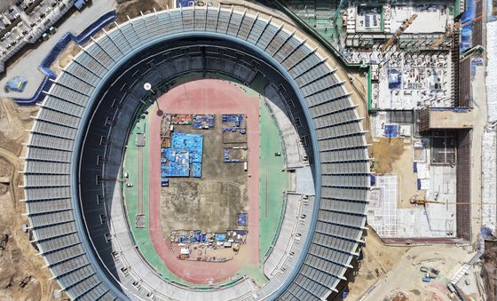 리모델링 공사에 한창인 잠실 주경기장