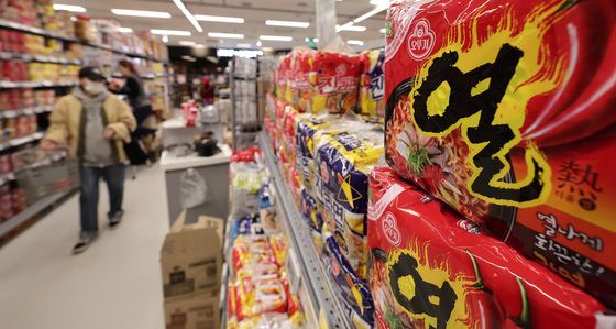 농심에 이어 오뚜기까지, 라면류 7.5% 가격 인상