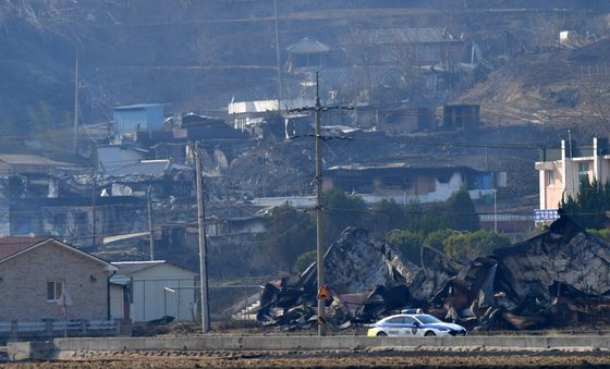 화마 피하지 못한 마을
