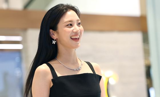 홍화연, 꽃 향기 나는 미소