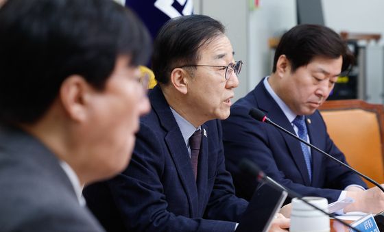 모두 발언하는 김윤덕 사무총장